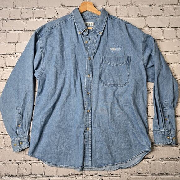 Vintage Munsingwear Light Denim Cotton Button Up Collared Corvette Logo Large - Picture 1 of 10